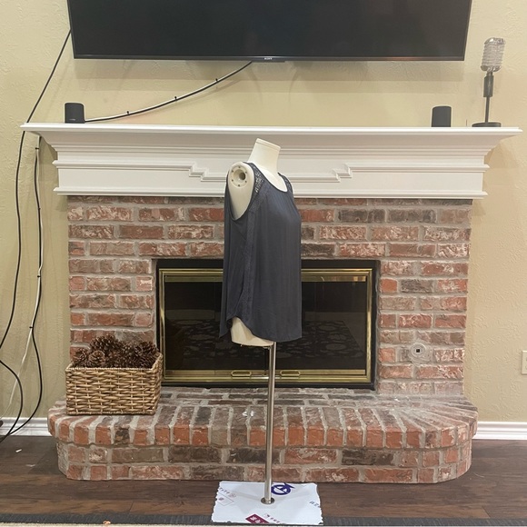 Ann Taylor LOFT navy blue top with lace accents / S / Excellent condition - Picture 9 of 17